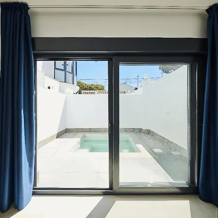 Arena Suit, Con Jacuzzi Privado En Playa De La Barrosa - En