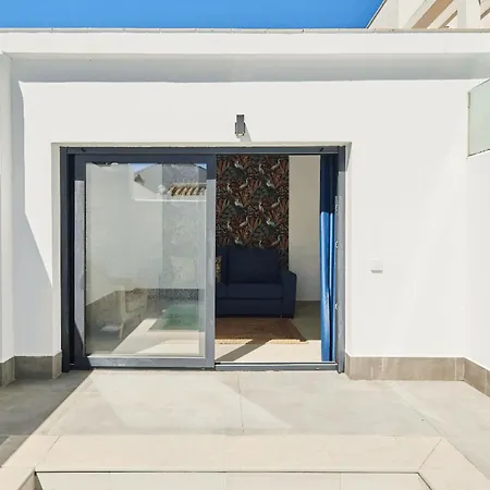 Апарт-отель Arena Suit, Con Jacuzzi Privado En Playa De La Barrosa - En *