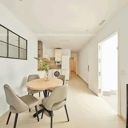 Arena Suit, Con Jacuzzi Privado En Playa De La Barrosa - En Апарт-отель Ново-Санкти-Петри